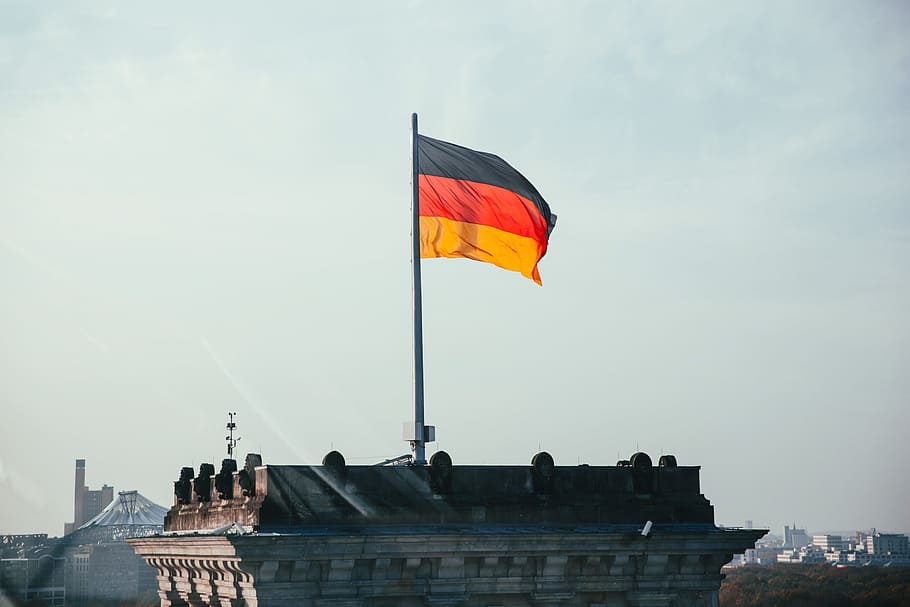 Almanya üç nükleer santralini kapattı
