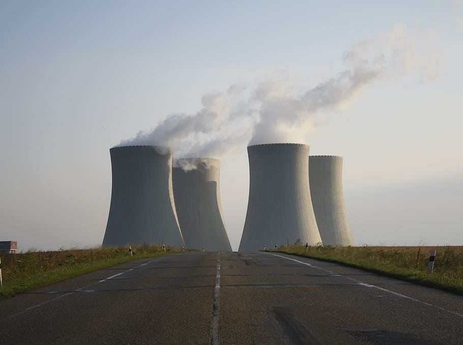 AB, nükleer enerjiyi yeşil yatırım olarak tanımlıyor