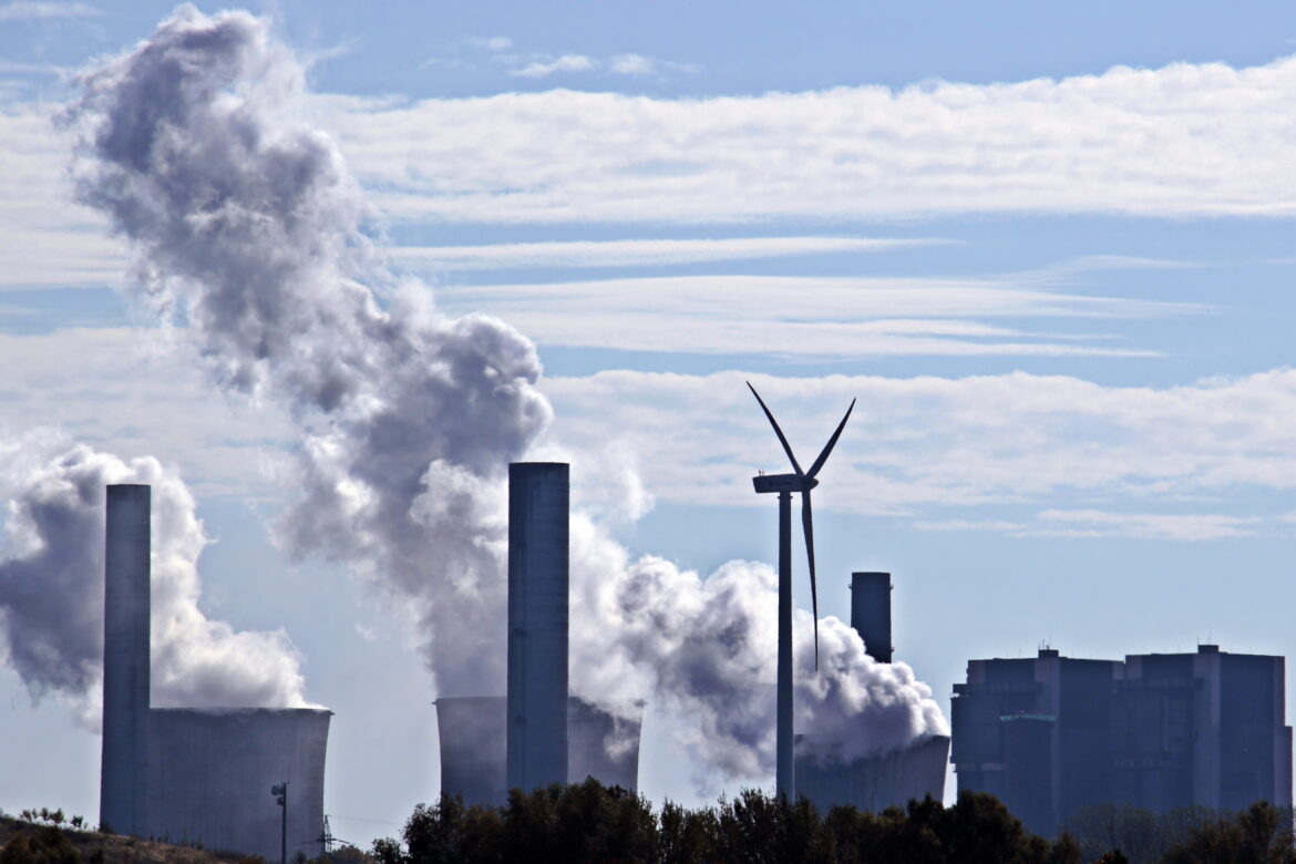 Fosil yakıtların kullanımı artarken, yeşil enerji durağanlaşıyor
